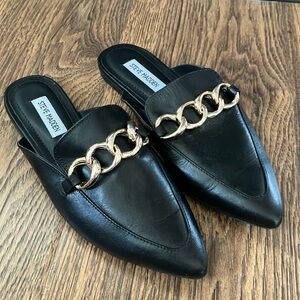 Steve Madden Black Leather Slip On Loafer Mule with Gold Chain
